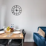 Pure Premium - Free Parking & Ac Apartment *