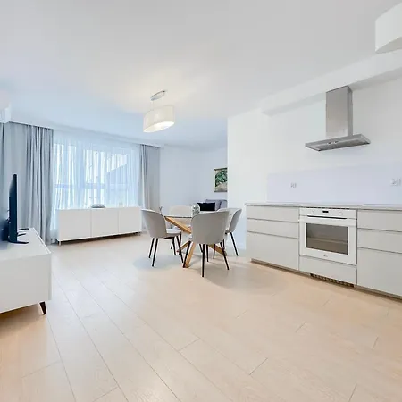 Pure Premium - Free Parking & Ac Lägenhet Wrocław