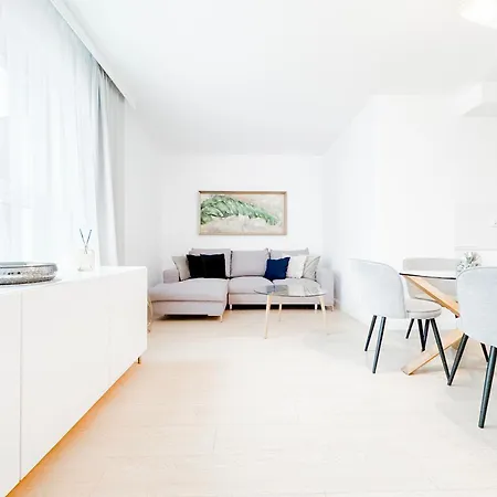 Lägenhet Pure Premium - Free Parking & Ac *