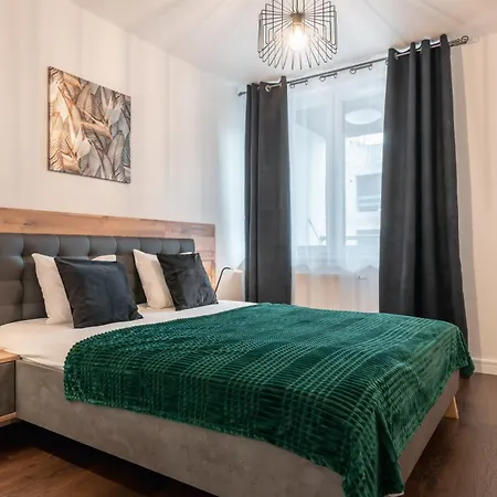 Pure Premium - Free Parking & Ac Wrocław