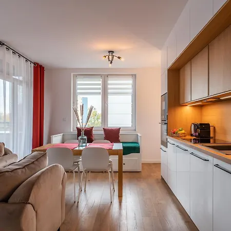 Pure Premium - Free Parking & Ac Lägenhet Wrocław