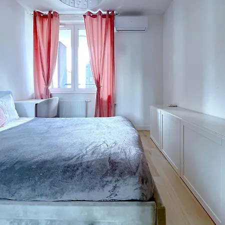 Pure Premium - Free Parking & Ac Lägenhet Wrocław