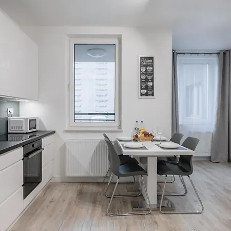 Pure Home Premium Apartments - Parking Free Apartmán