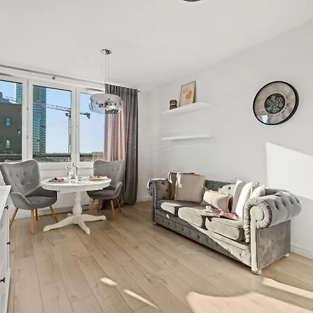 Lägenhet Pure Premium - Free Parking & Ac