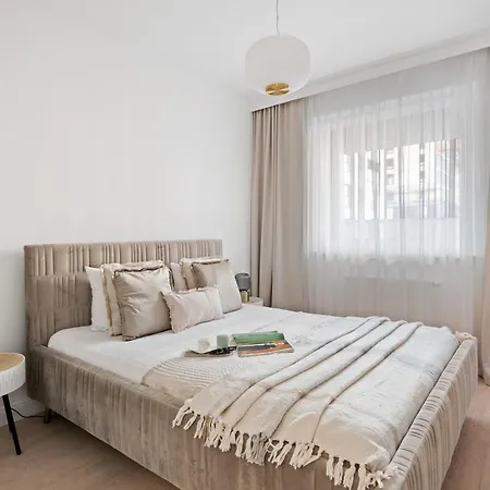 Pure Home Premium Apartments - Parking Free