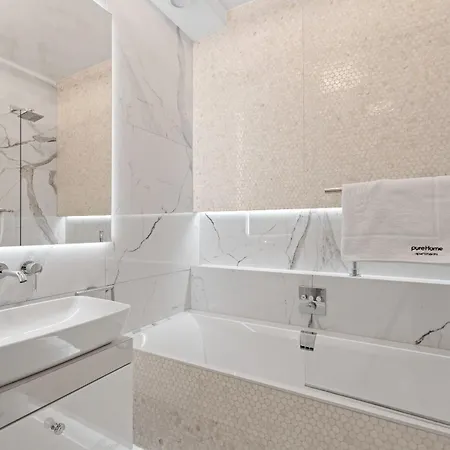 Pure Home Premium Apartments - Parking Free *