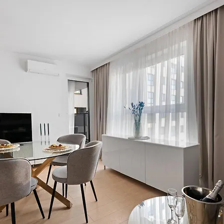 Lägenhet Pure Premium - Free Parking & Ac Wrocław