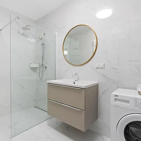 Pure Premium - Free Parking & Ac Wrocław