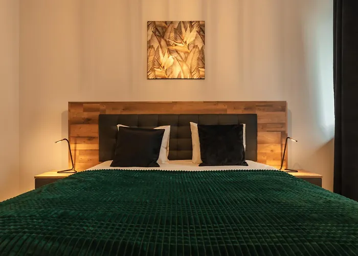 Pure Premium - Free Parking & Ac Breslavia