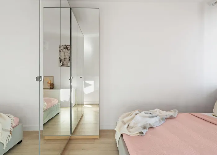 Pure Premium - Free Parking & Ac * Breslavia