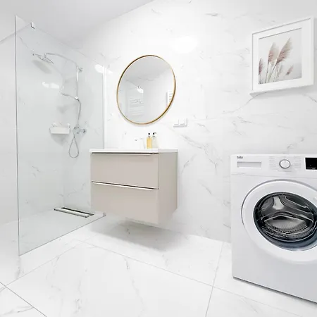 Pure Premium - Free Parking & Ac דירה *