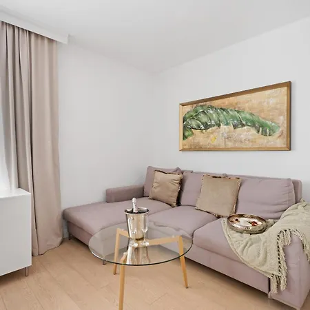 Pure Premium - Parking Free Breslavia