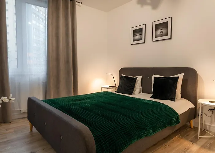 Pure Premium - Free Parking & Ac Wrocław