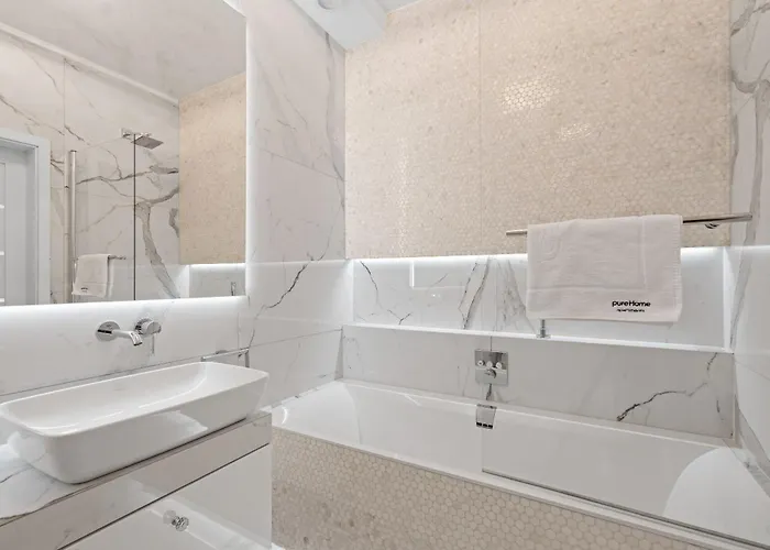 Pure Premium - Free Parking & Ac *